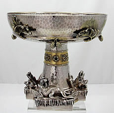 Tiffany hammered sterling silver ice bowl with walruses
